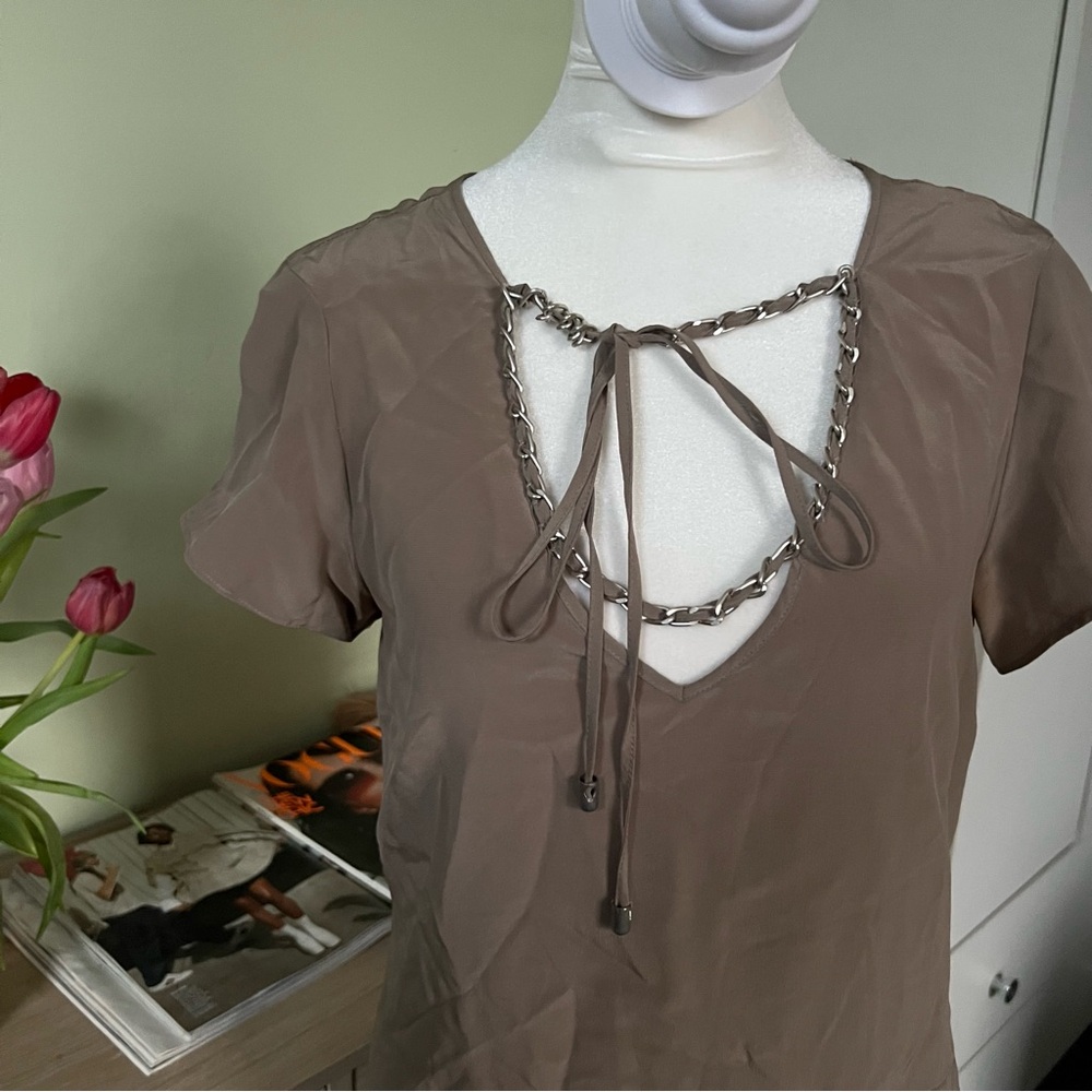 Vintage 100% Silk Y2K Taupe Lace Chain Tie-Up Peep Hole Silk Short Sleeve Blouse - Picture 11 of 16